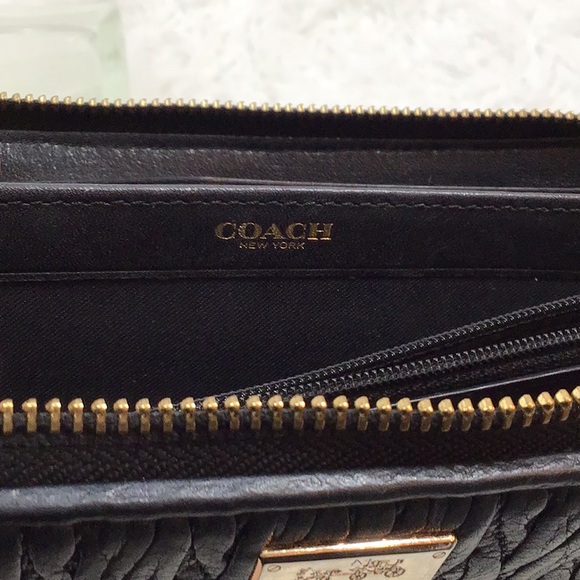 Coach Madison twist black leather zip around wallet - Picture 7 of 11